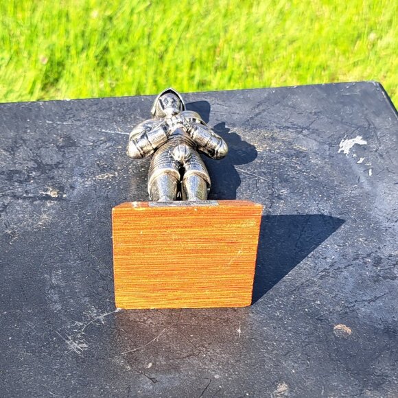 King Henry VIII Pewter Statue Combat Armor - Picture 7 of 10